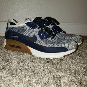 Nike Air Max 90: Women's 8.5